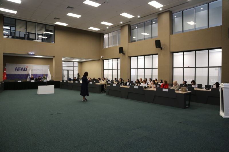 Gaziantep İslam Bilim ve Teknoloji Üniversitesi Öğrencilerine Afet Farkındalık Eğitimi
